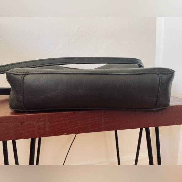 Fount Kinsley Tote Bag in Wolf - Picture 4 of 10